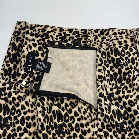 D.F.A. New York Leopard Skirt Size 10 Pencil Straight Back Slit Knee Length - Picture 4 of 7